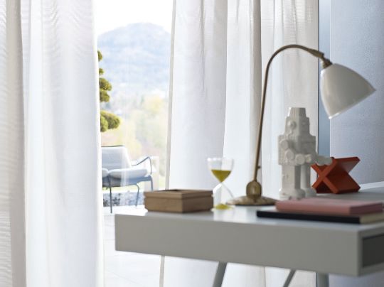 ткани поглощающие свет для использования на высоких этажах, солнечной стороне, больших окнах